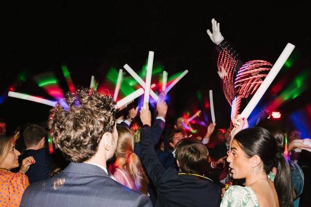 dj-para-bodas-en-aviles